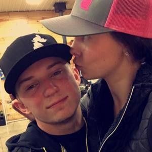 Meet your Posher, Payton